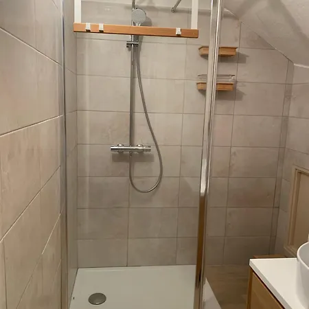 펜션 T2 En Rez-de-jardin En Plein Coeur De Les Maures 라론드레모레