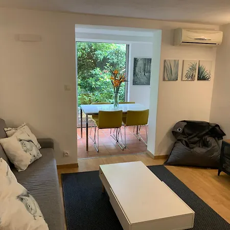 T2 En Rez-de-jardin En Plein Coeur De Les Maures Holiday home La Londe-les-Maures