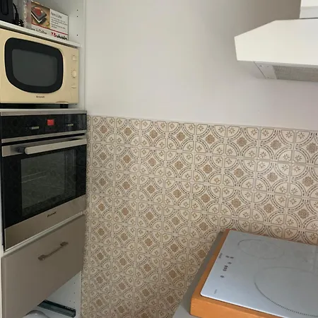 T2 En Rez-de-jardin En Plein Coeur De Les Maures Holiday home La Londe-les-Maures